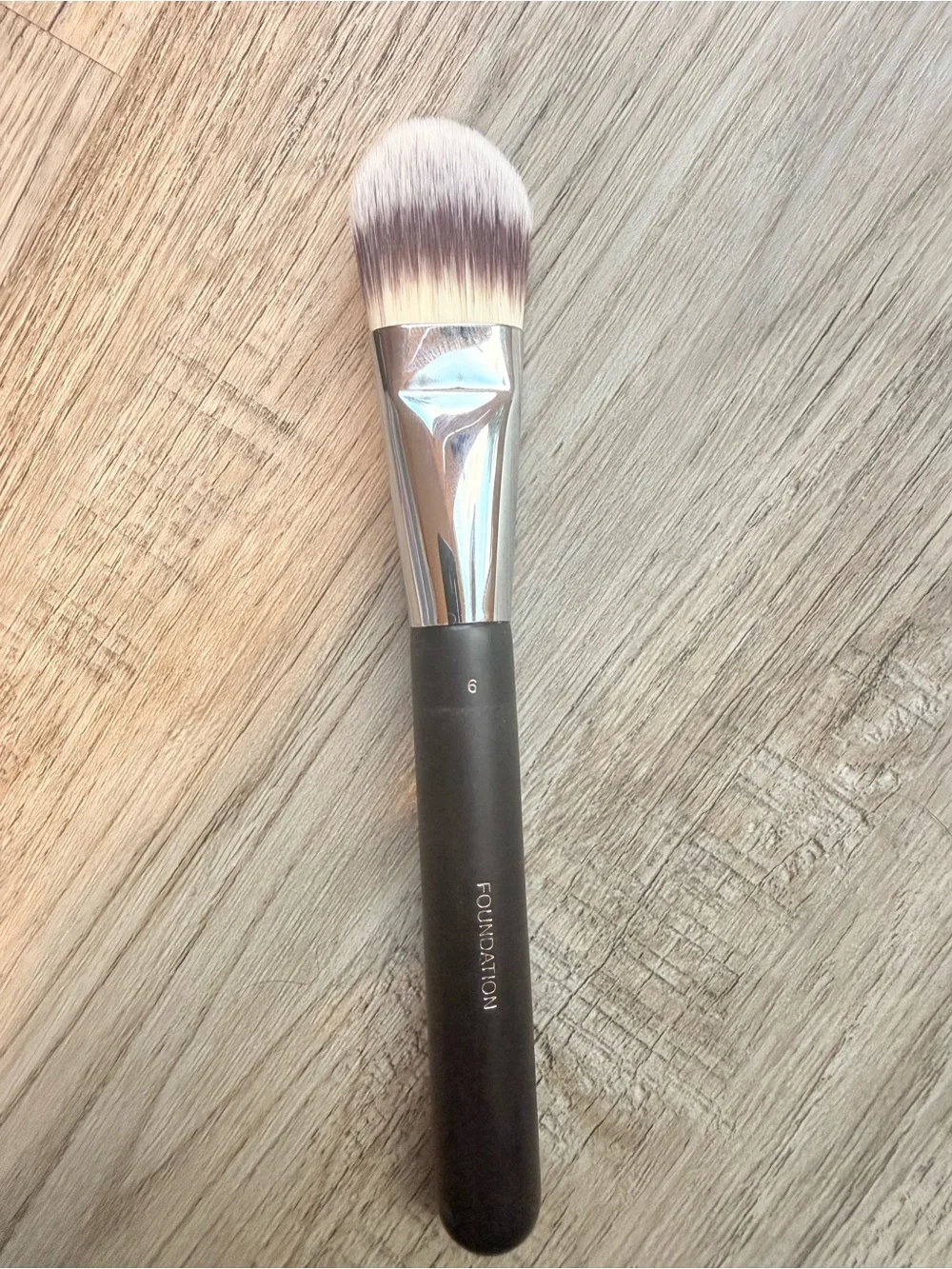 CHANEL Les Pinceaux de Chanel Foundation Brush #6